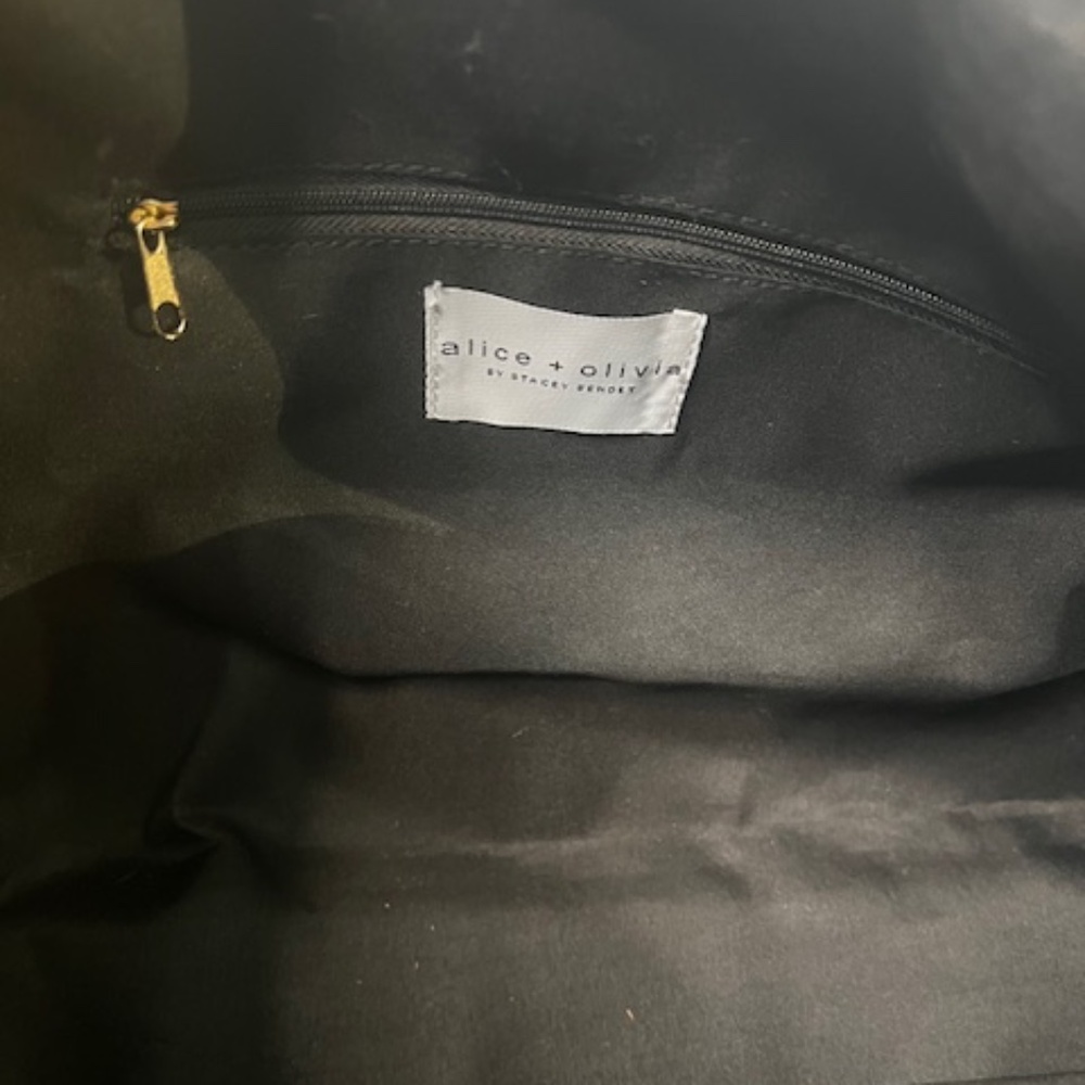 NWOT Alice + Olivia Black & White Positano Striped Duffel Bag - Picture 8 of 11